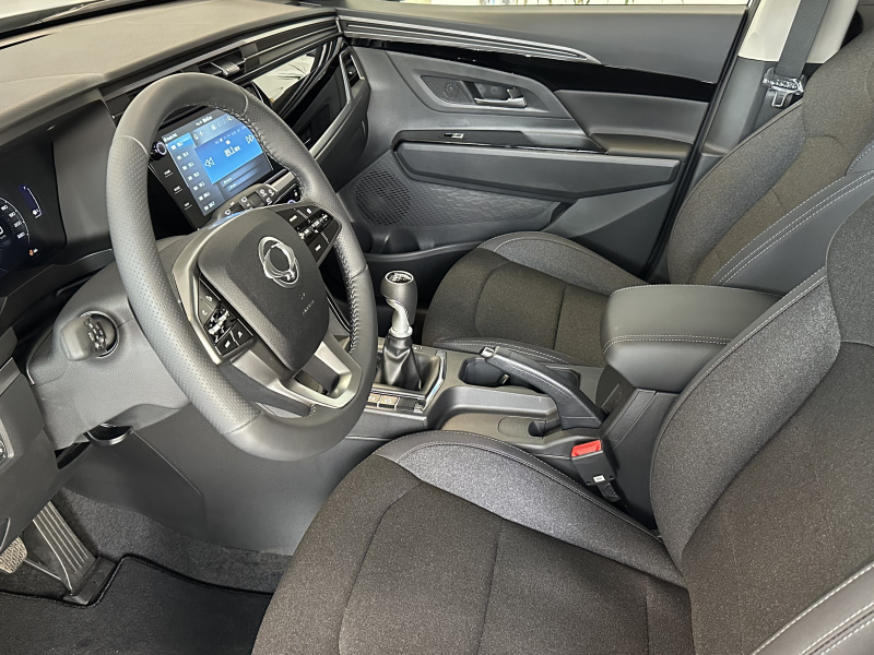 KGM Korando ADE FWD MT 1