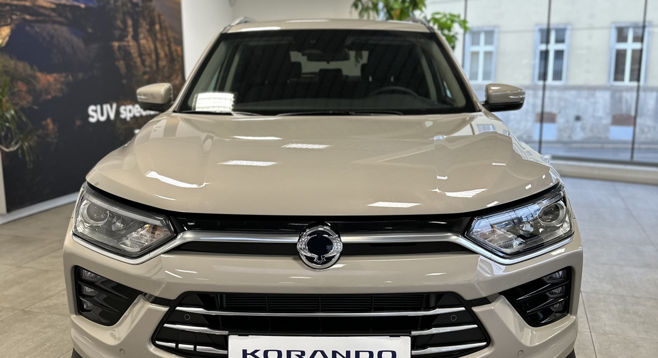 KGM Korando EBL FWD AT 1