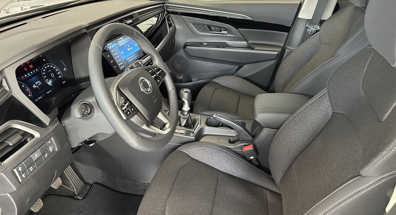 KGM Korando WAA FWD MT 2