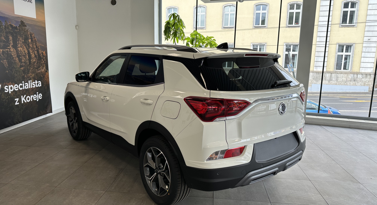 KGM Korando WAA FWD MT 3