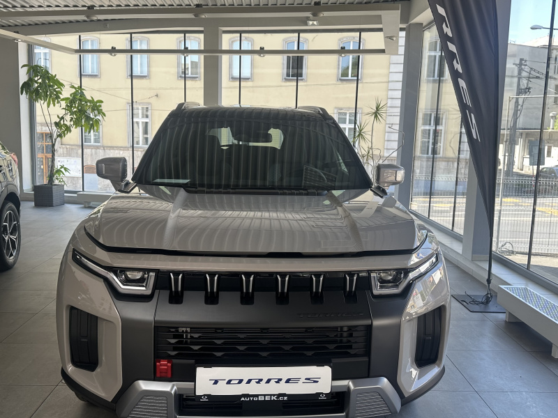 KGM Torres Club+ FWD AT EBL