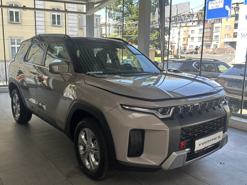 KGM Torres Club+ FWD AT EBL