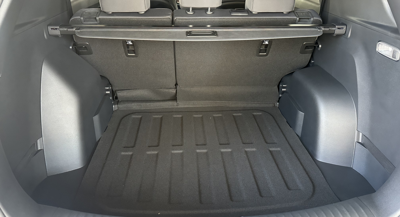 KGM Torres Club+ FWD AT EBL