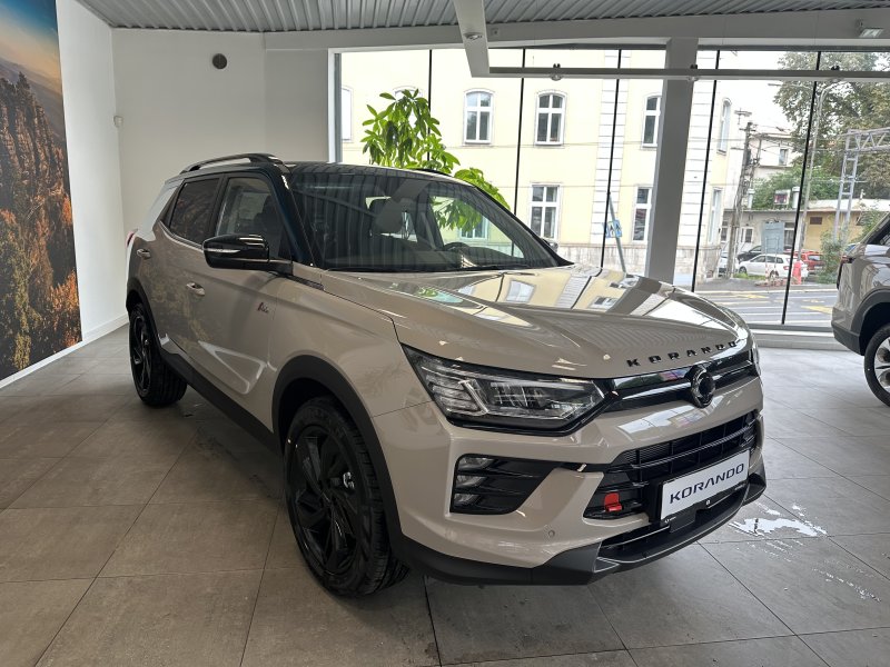 KGM Korando EBL FWD AT TECH BP E11