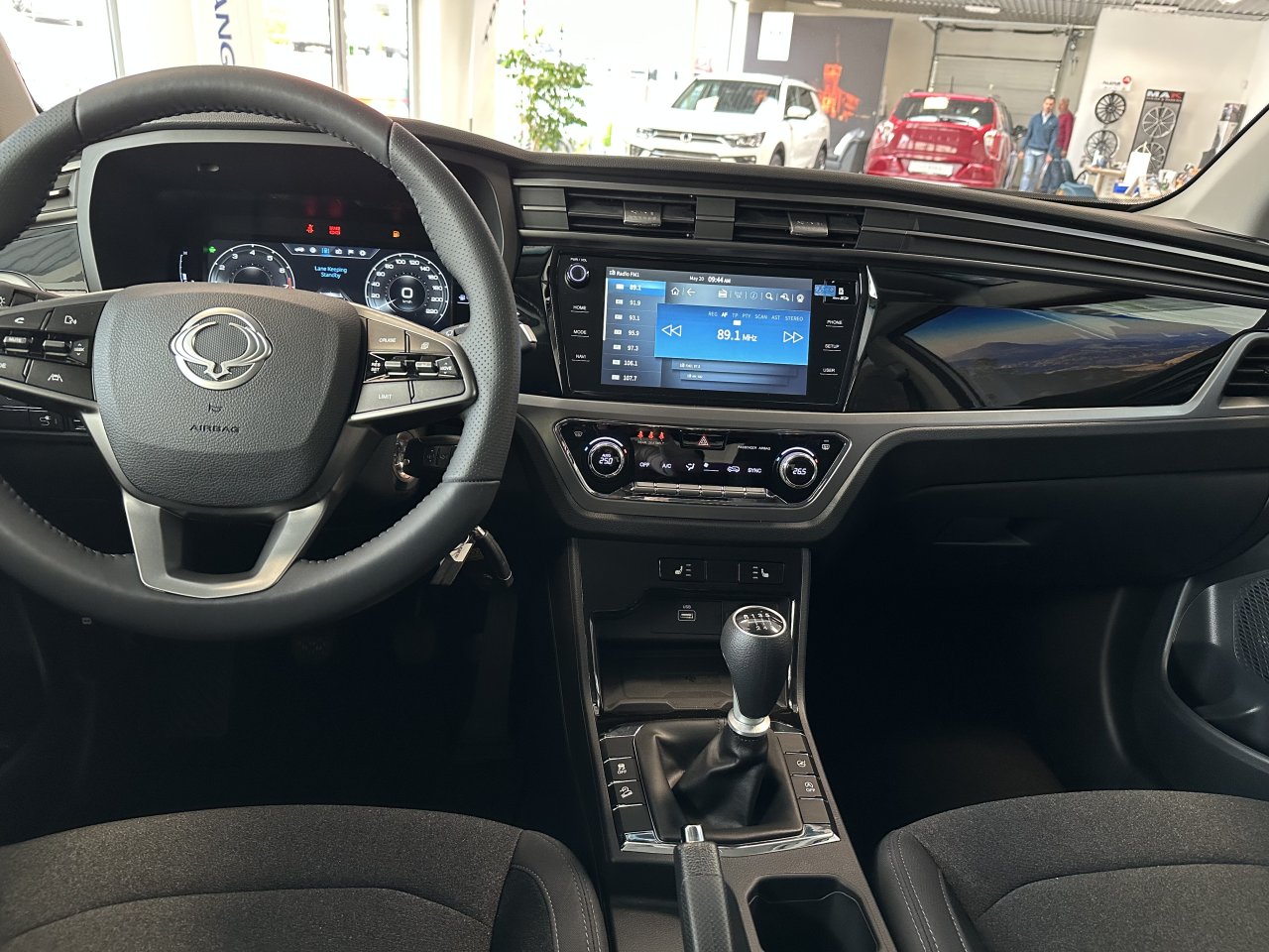 KGM Korando WAA FWD MT 1