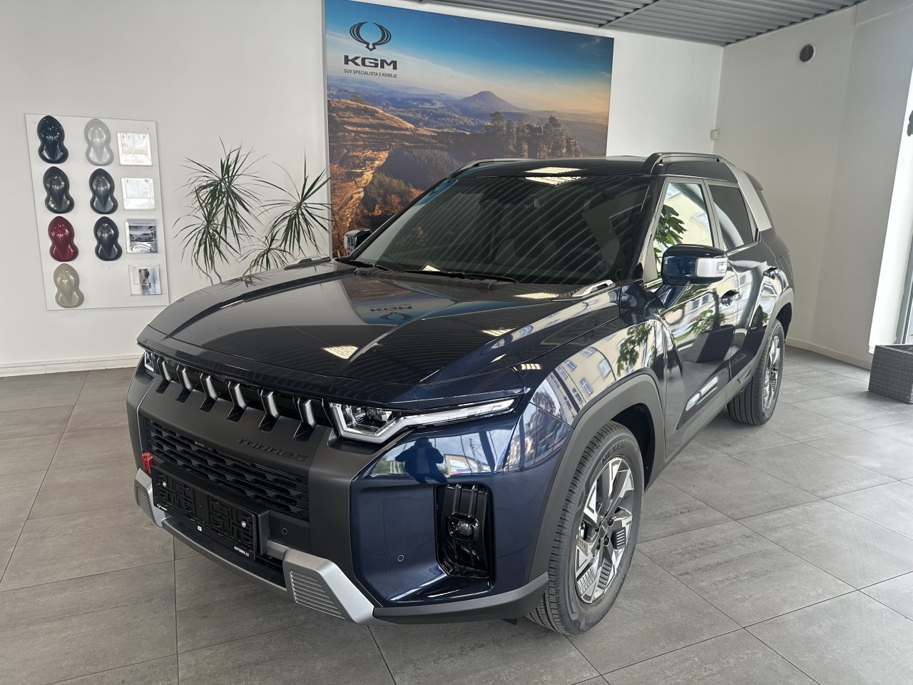 KGM Torres HEV Style FWD AT BAS E16