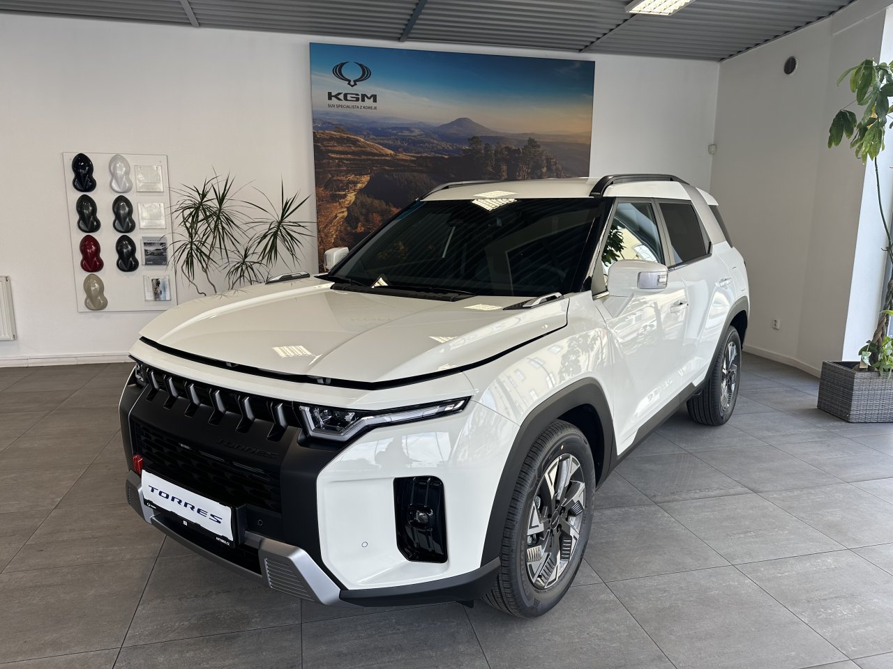 KGM Torres HEV Style FWD AT WAA