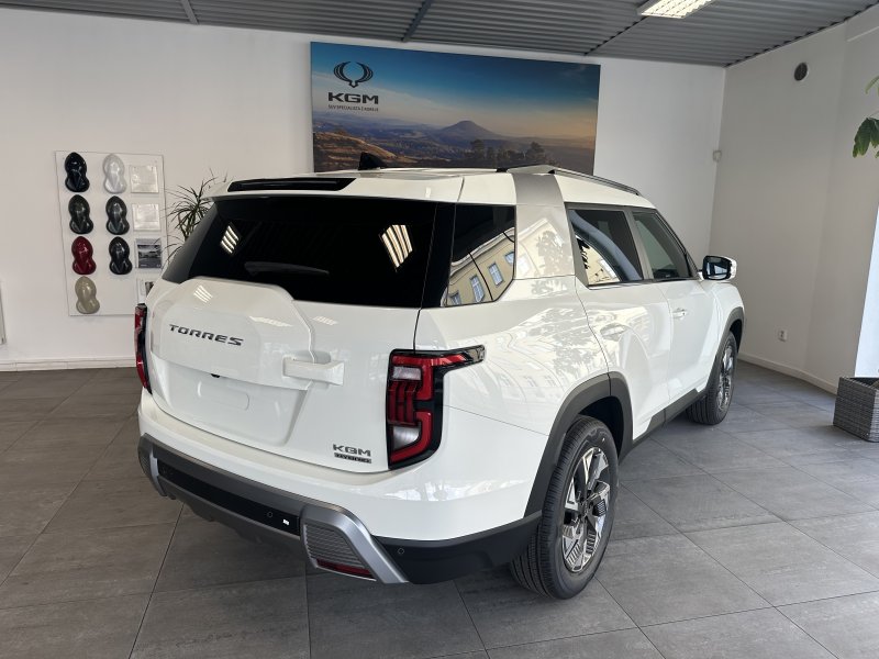 KGM Torres HEV Style FWD AT WAA