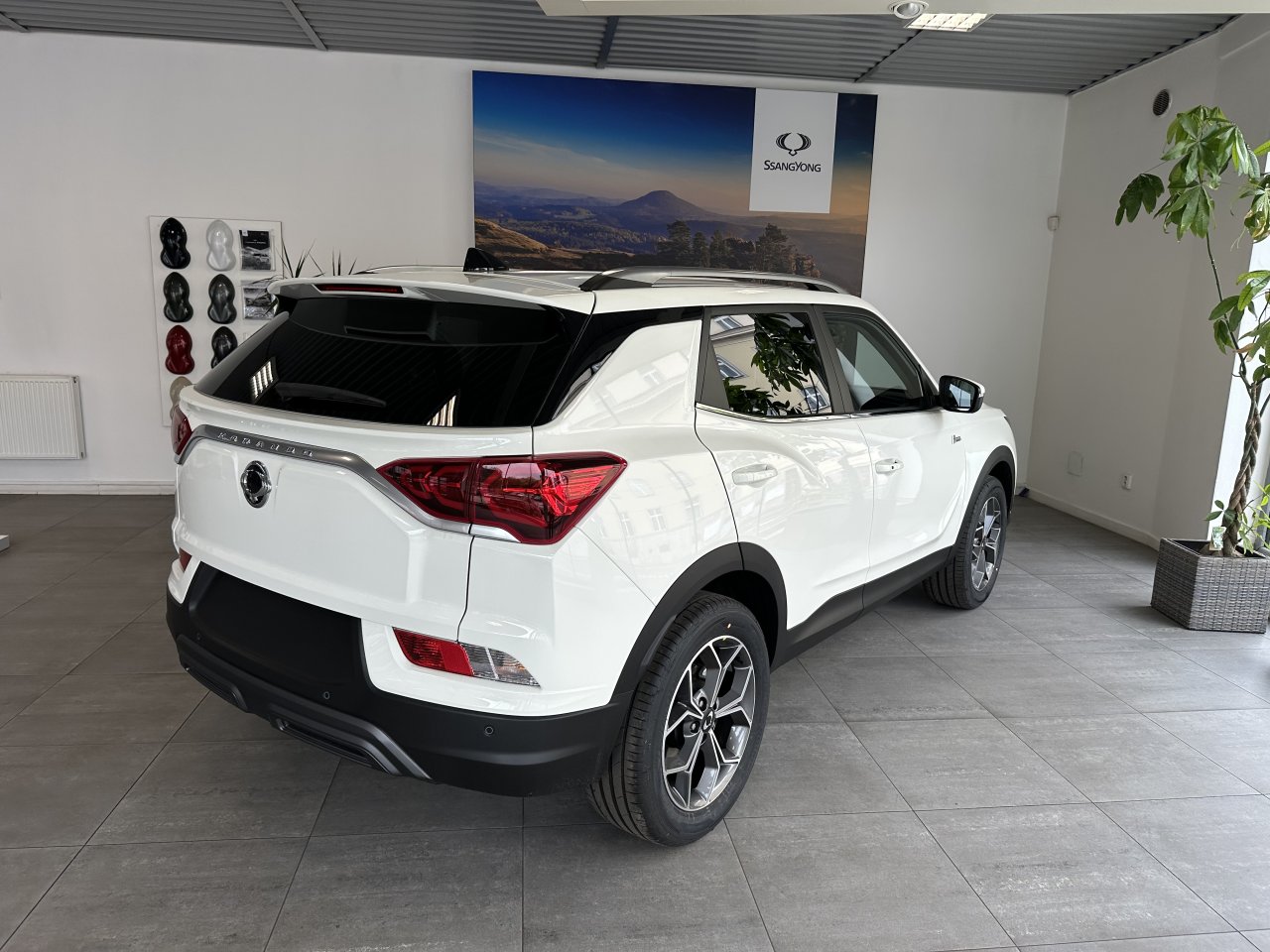 KGM Korando WAA FWD MT 4